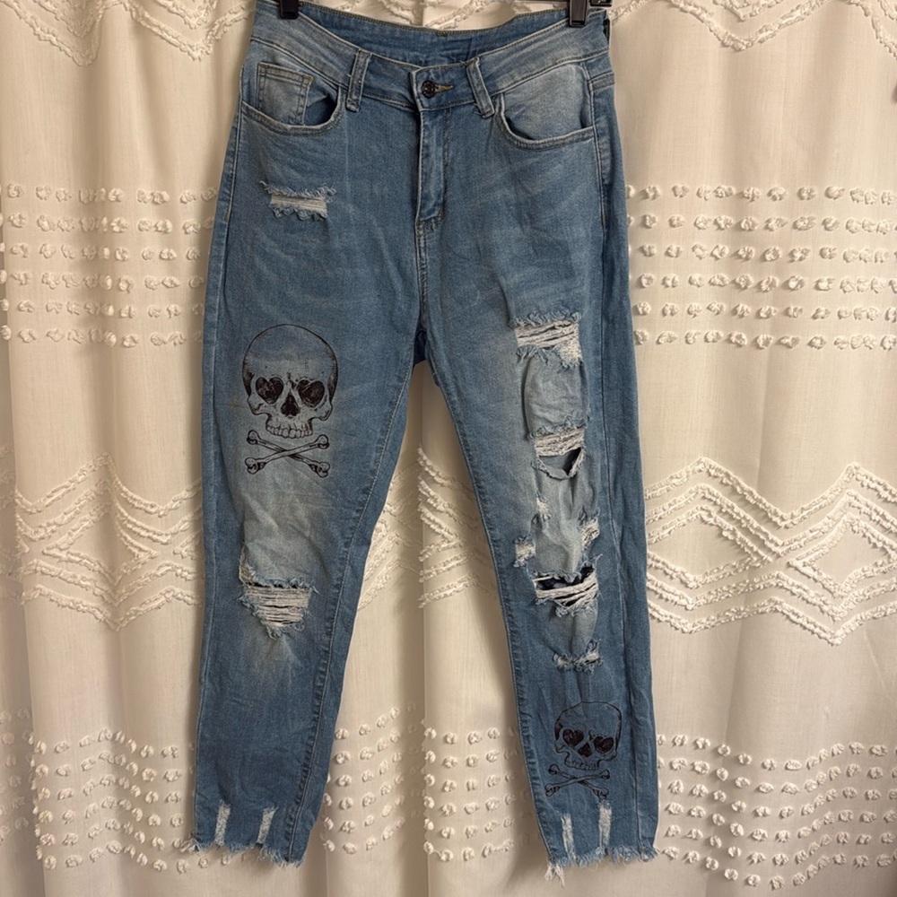 Cute Skull Detail Distress Jeans Medium